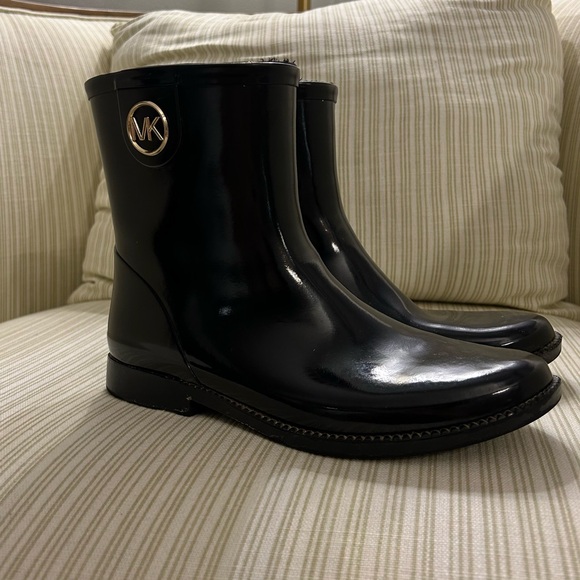 Michael Kors Benji Black Glossy Rain Boots Women’s Size 9 - Picture 3 of 6